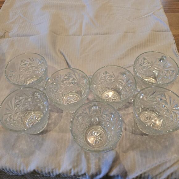 Vintage Anchor Hocking Arlington Punch Bowl Set with 7 cups - Picture 3 of 5